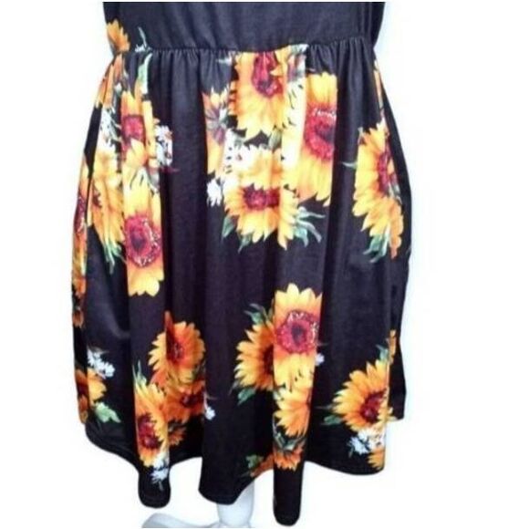 CLASSIC FASHION BLACK, ORANGE, & YELLOW SUNFLOWER DRESS SZ.S NWT. - Picture 4 of 11